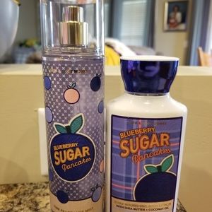 BLUEBERRY SUGAR PANCAKES